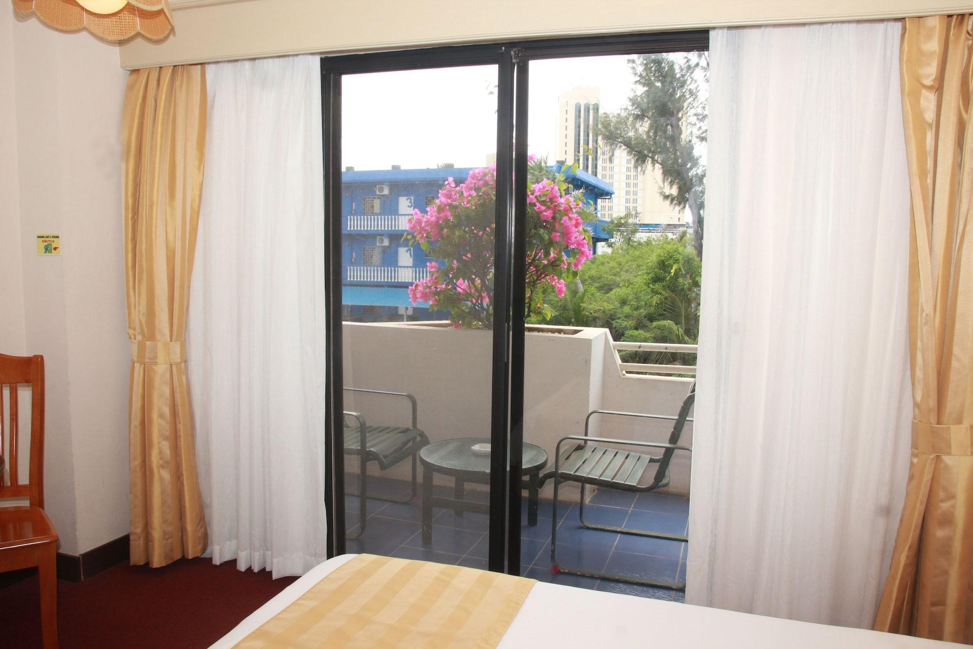 Holiday Saipan Hotel Екстер'єр фото