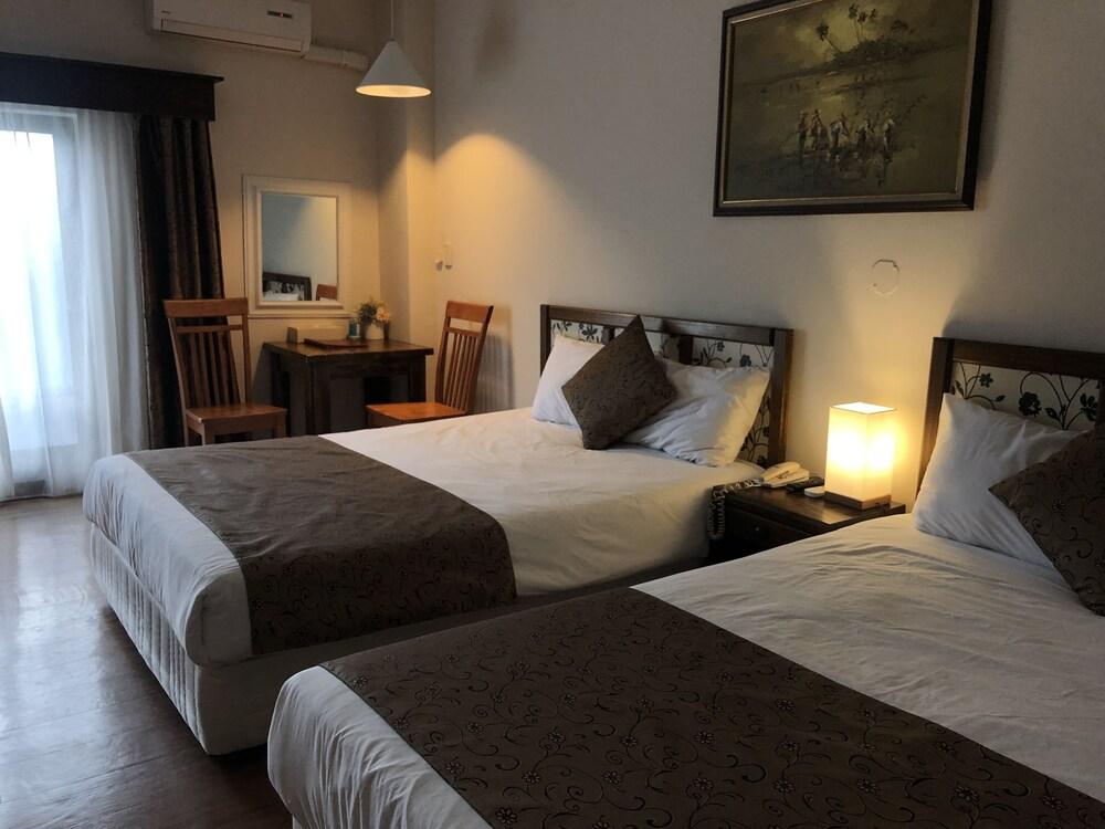 Holiday Saipan Hotel Екстер'єр фото