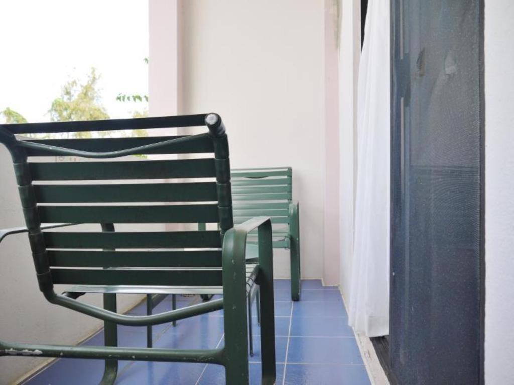 Holiday Saipan Hotel Екстер'єр фото