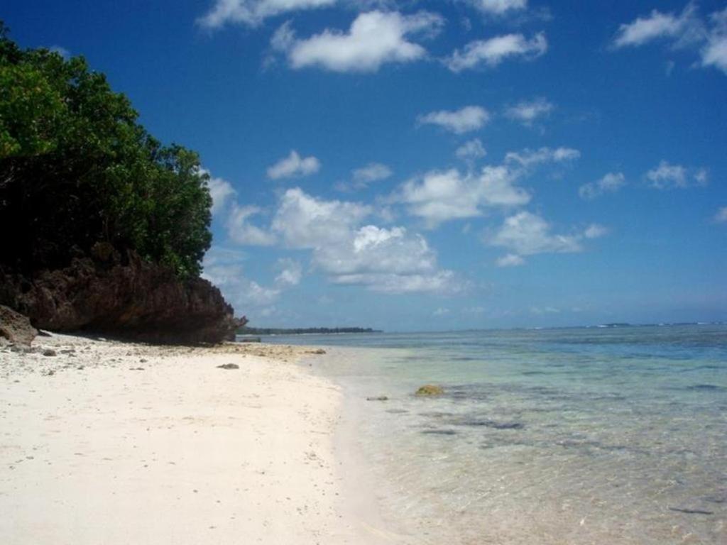 Holiday Saipan Hotel Екстер'єр фото