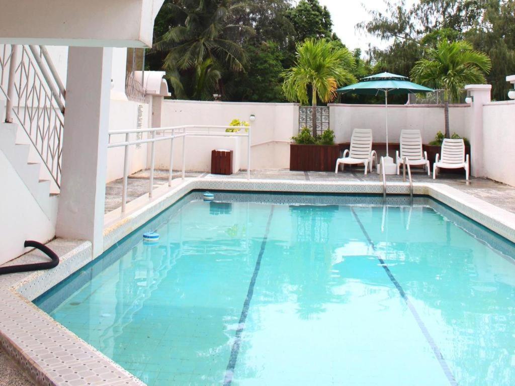 Holiday Saipan Hotel Екстер'єр фото