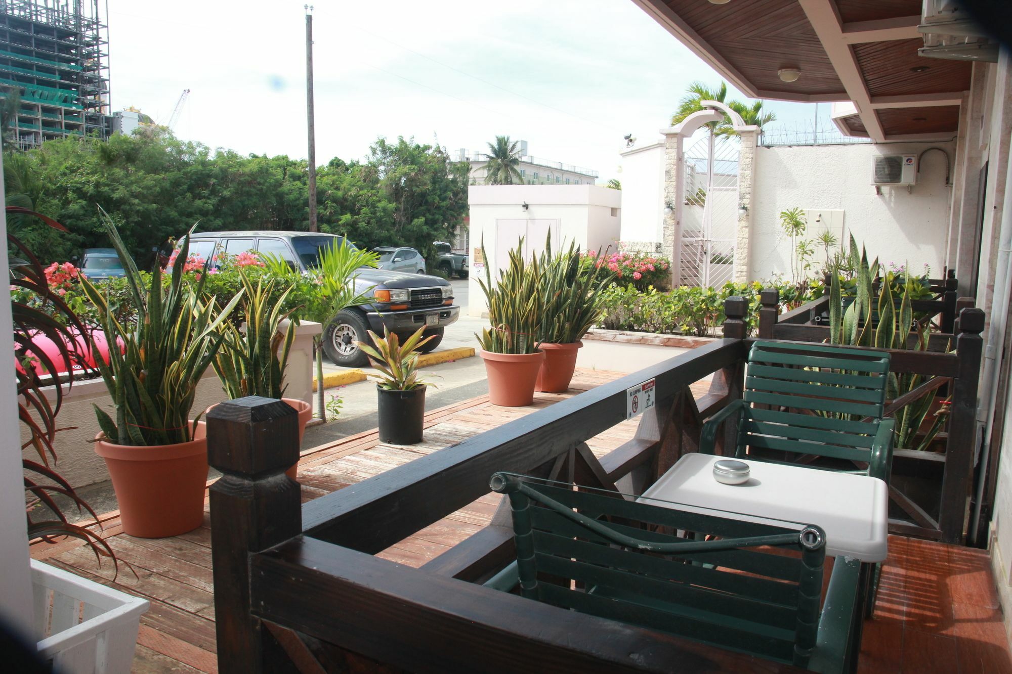 Holiday Saipan Hotel Екстер'єр фото