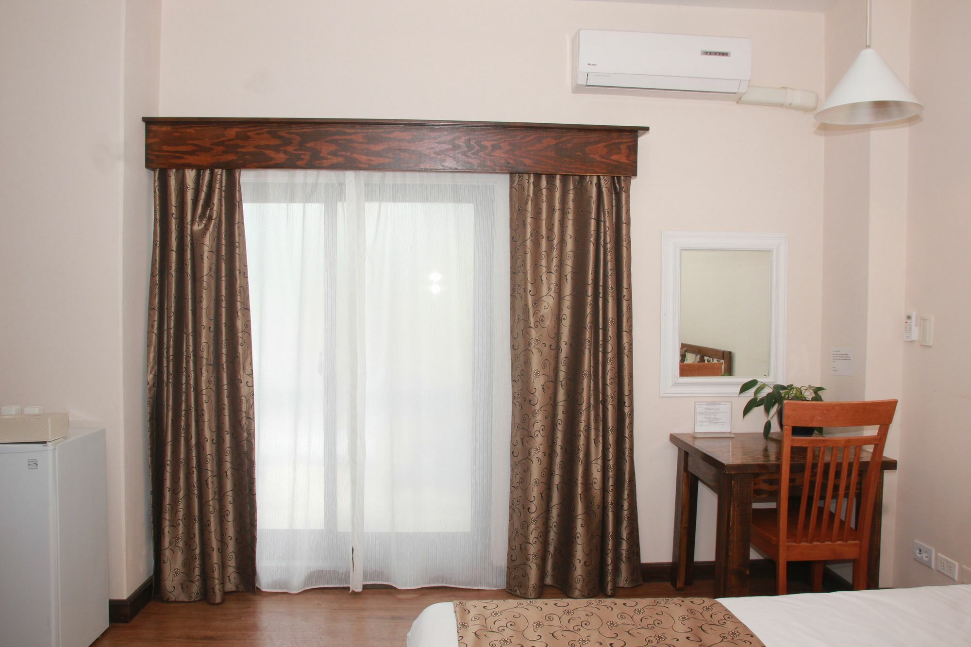 Holiday Saipan Hotel Екстер'єр фото